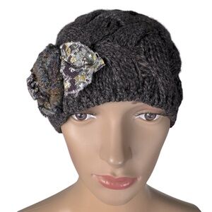 Grevi Firenze Cable Knit Wool Blend Hat With Flower Decor Made in Italy